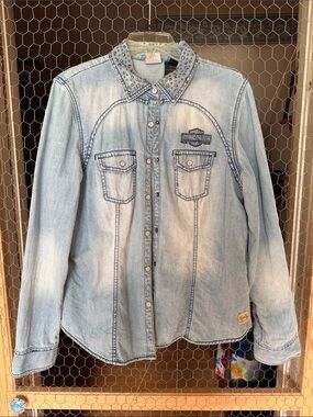 HD Studded Collar Light Wash Denim Shirt - Light Blue